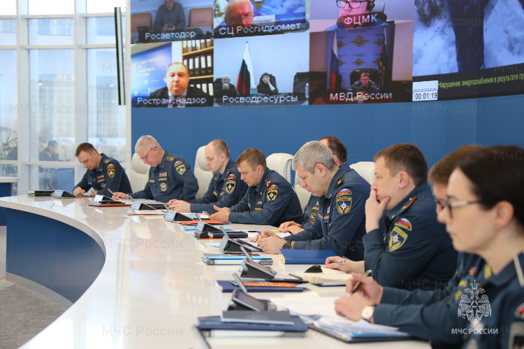 Первые весенние паводки на территории страны на контроле МЧС России