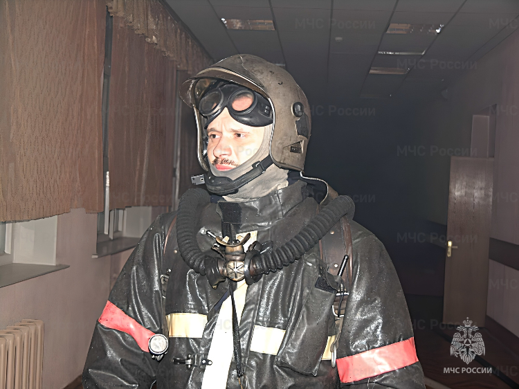 В Москве вспоминают легендарного огнеборца Героя России - Евгения Чернышёва