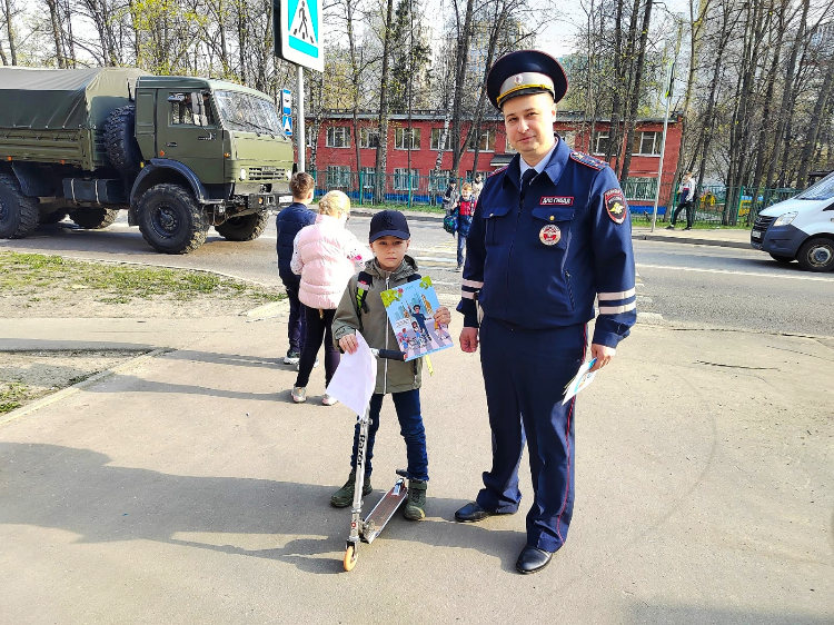 Сотрудники Госавтоинспекции Западного округа столицы приняли участие в акции «Родительский патруль»
