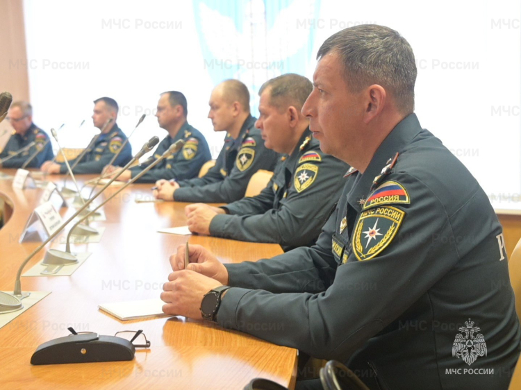В Академии ГПС МЧС России состоялась встреча руководства ведомства со слушателями Института развития