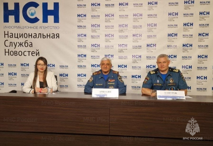 Безопасность москвичей и гостей столицы на водных объектах обеспечивают инспекторы Центра ГИМС МЧС России