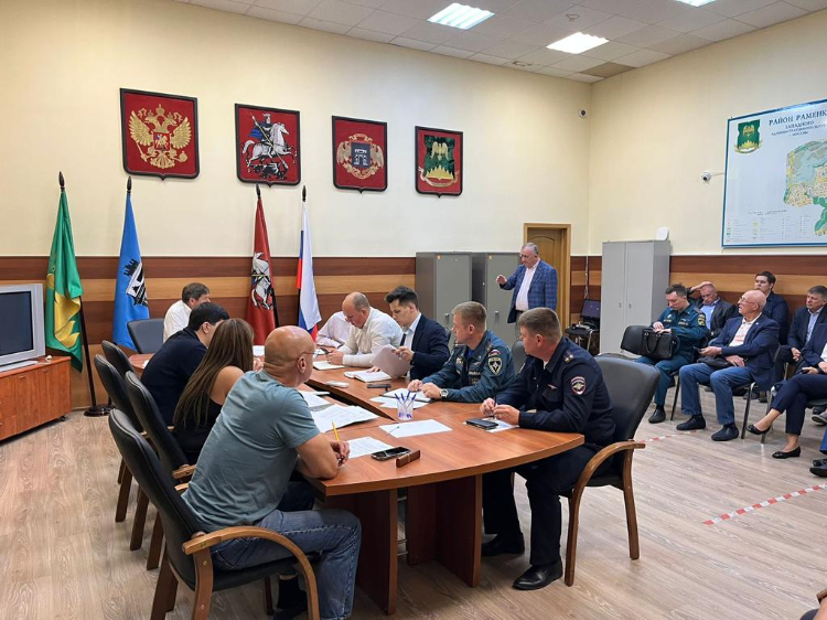 Обеспечение пожарной безопасности на контроле у сотрудников МЧС Западного округа