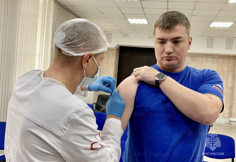 В Главном управлении МЧС России по городу Москве прошла вакцинация личного состава