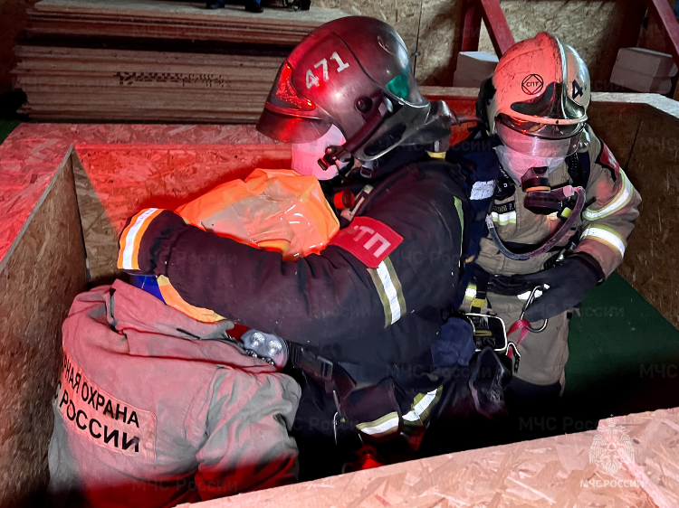 В московском Главке МЧС России определили лучшую дежурную смену службы пожаротушения