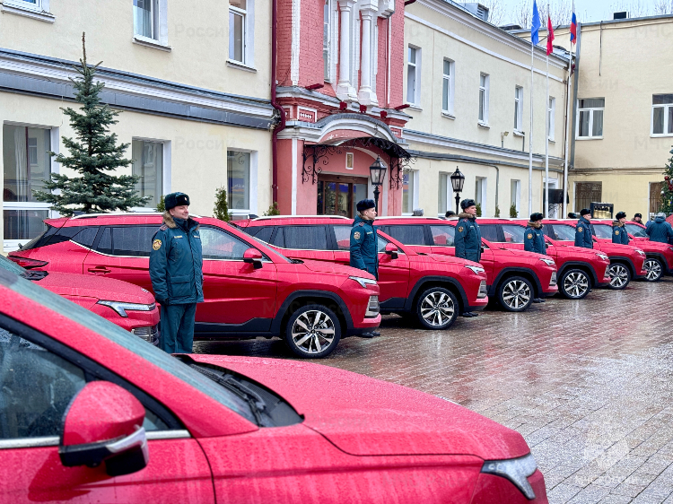 Автопарк столичного управления МЧС России пополнился современными электромобилями Москвич