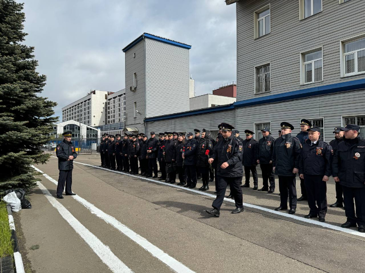 Транспортные полицейские Киевского вокзала столицы провели мероприятия, приуроченные к празднику Великой Победы