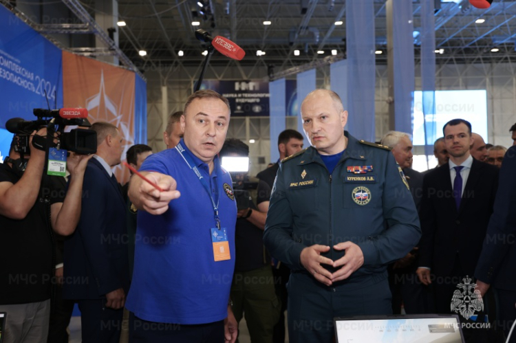 Александр Куренков открыл XV Международный салон «Комплексная безопасность»