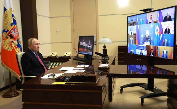 Александр Куренков доложил Владимиру Путину о ситуации с лесными пожарами и ликвидации последствий весенних паводков