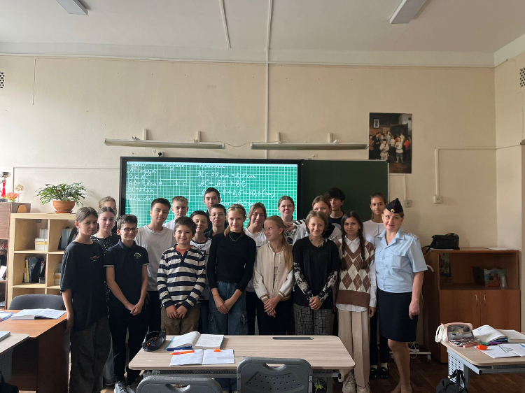 Инспектор по делам несовершеннолетних Киевского вокзала провела ряд профилактических лекций в образовательном учреждении столицы