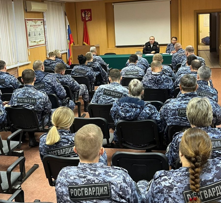 Отдел ГИБДД провел занятия по ПДД с водительским составом МОВО по ЗАО г. Москвы