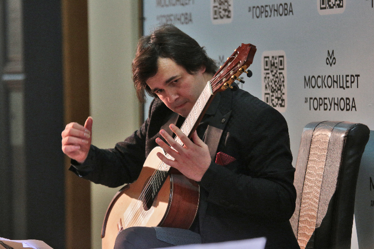 Музыкант Аркадий Резник: «В ДК Горбунова – как в машине времени»