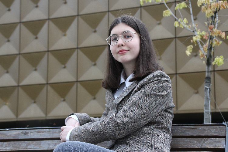 «Вуаля»! Восьмиклассница из ЗАО стала чемпионкой Всероса по французскому языку