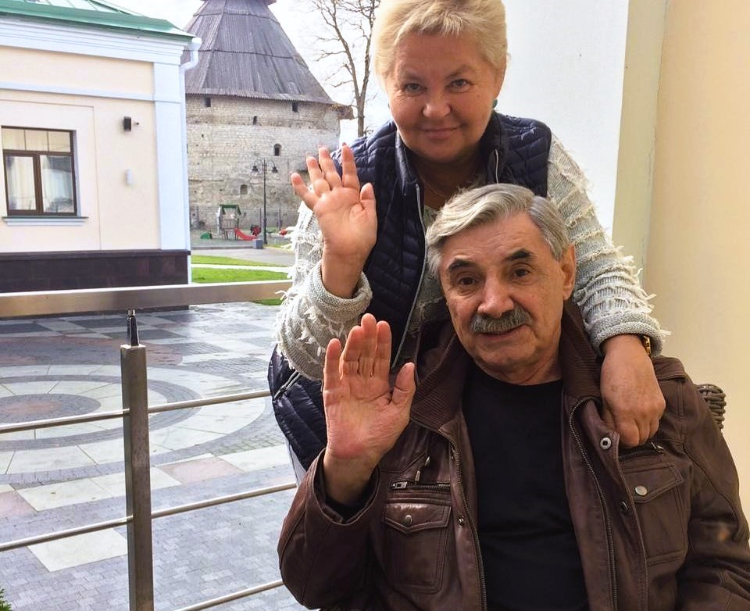 Александр Панкратов-Чёрный: «Наш сын тоже актёр и тоже живёт в Западном округе – в дедушкиной квартире на Мосфильмовской»